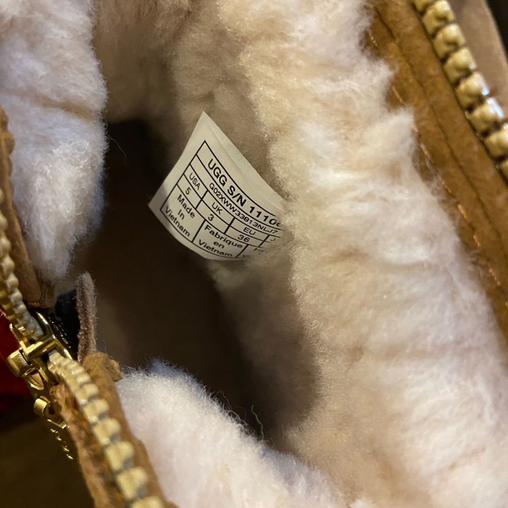 UGG boots - Picture 9 of 12